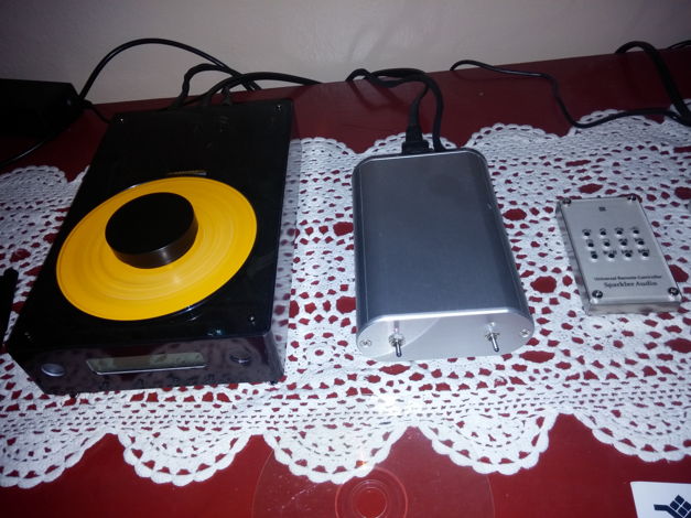 sparkler audio - top loading cd player  S303  same inna...