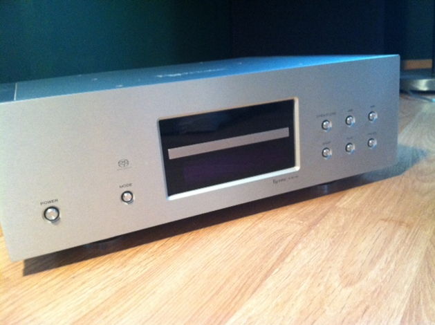 Esoteric X01-D2 CD, SACD Player