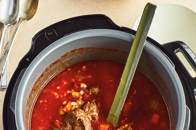 Soupe au boeuf et à l’orge à l’autocuiseur