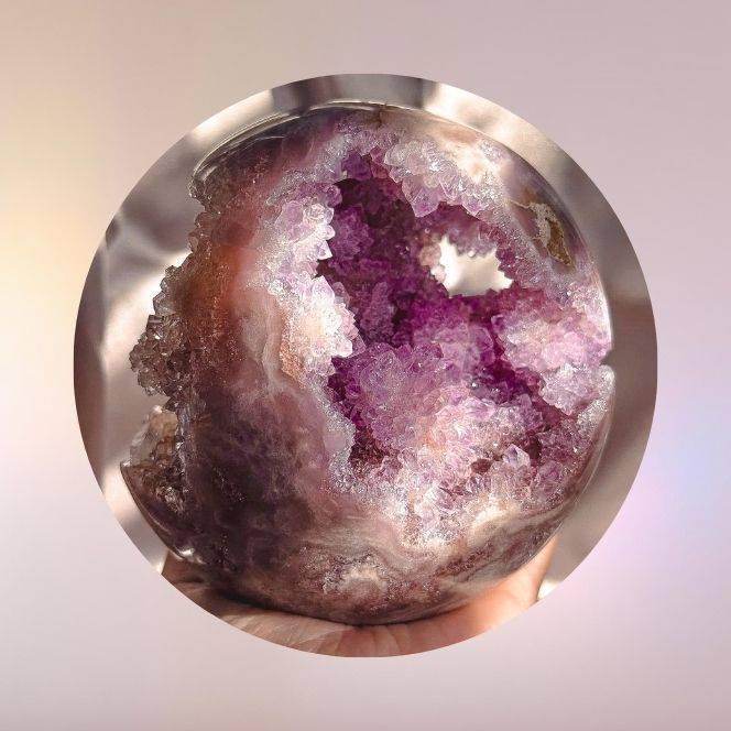 Chevillère Hokee Minéraux en pierres naturelles, bijou énergétique pour la stabilité et l’ancrage