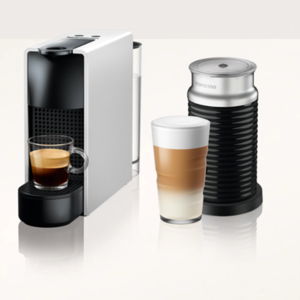 Nespresso - Essenza Mini Silver con Espumador de Leche