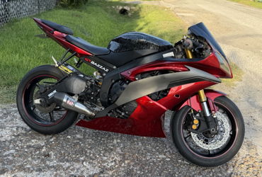 2009 YAMAHA YZF-R6 motorcycle for rent near Houston, TX