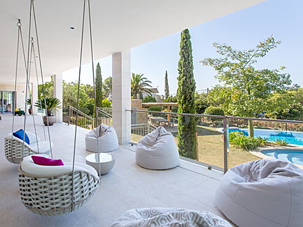  Puigcerdà
- Villa de luxe avec vue sur la mer idéalement située à Portals, Majorque