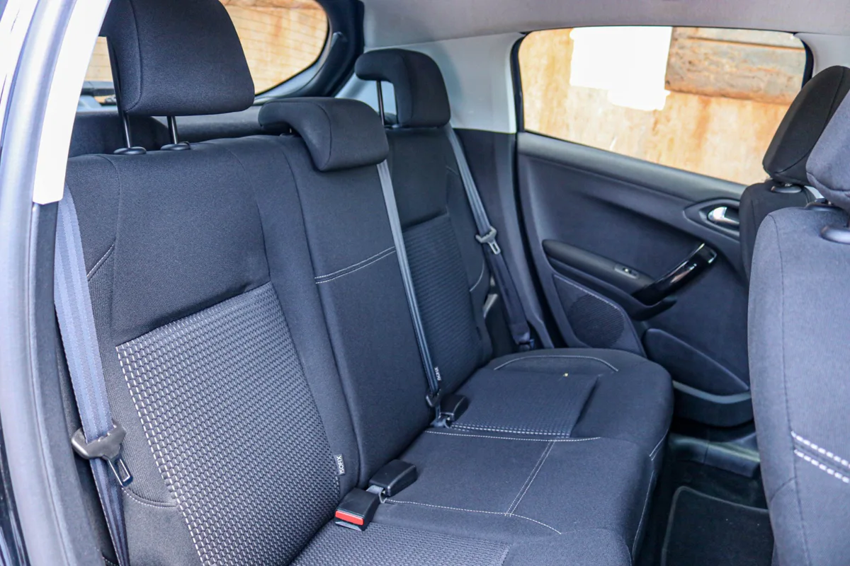 2016 Peugeot 208 — Royal Max Motors — photo 6 of 16