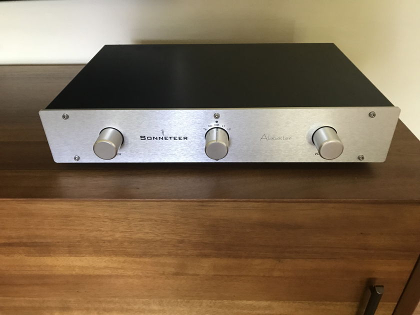 Alabaster Integrated Amplifier For Sale Audiogon