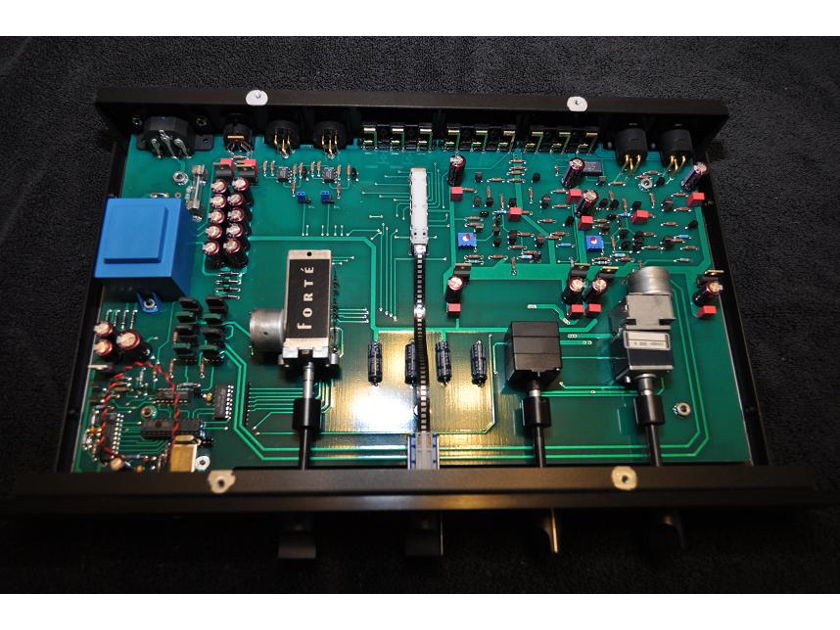 Forte (Threshold) F-44 Class A Preamplifier