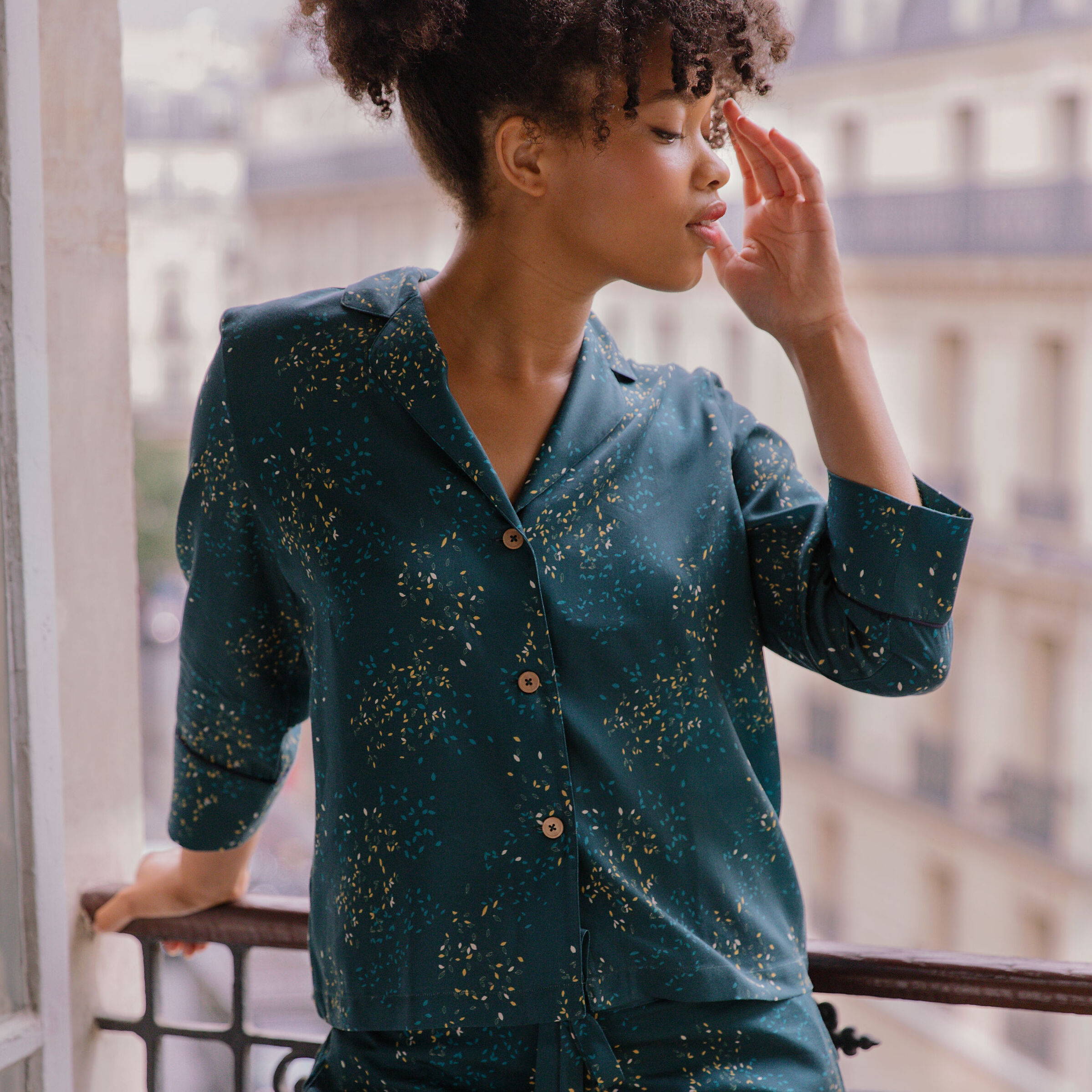 Nêge Paris - Pyjama Rue des étoiles chemise pantalon vert en tencel lyocell