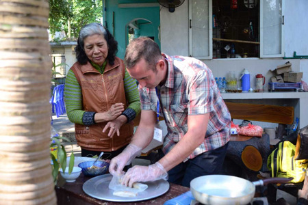 Dong Ngac - Cooking.JPG