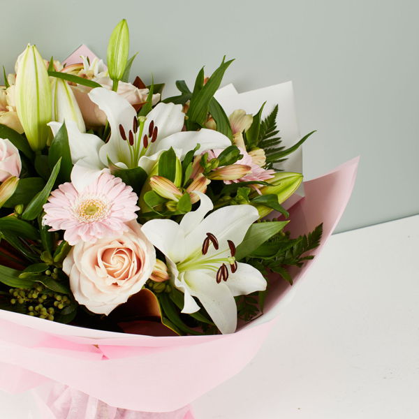 Pretty in Pink_flowers_delivery_interflora_nz