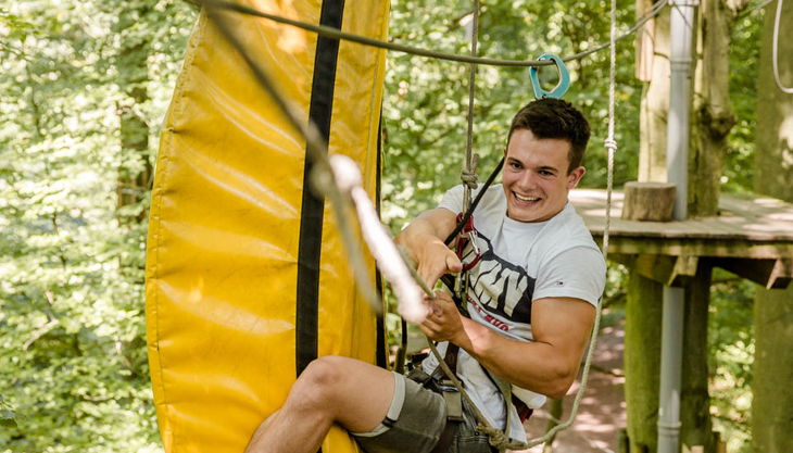 adventureparcours banana jump