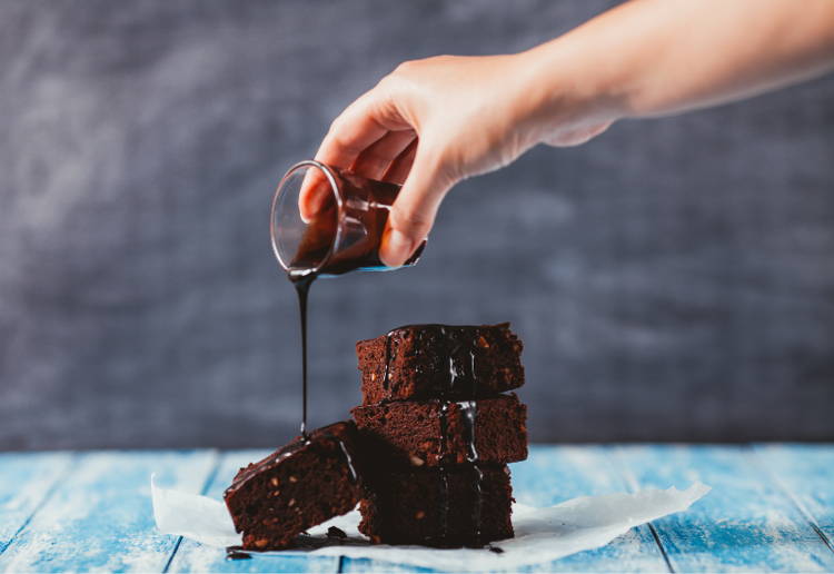 ブラウニー ガトーショコラ 違い