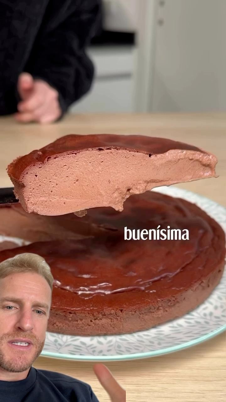 Cheesecake de chocolate e iogurte grego saudável 