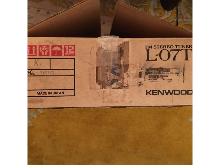 Kenwood L-07T Appears new in box. No defects at all. New Price!