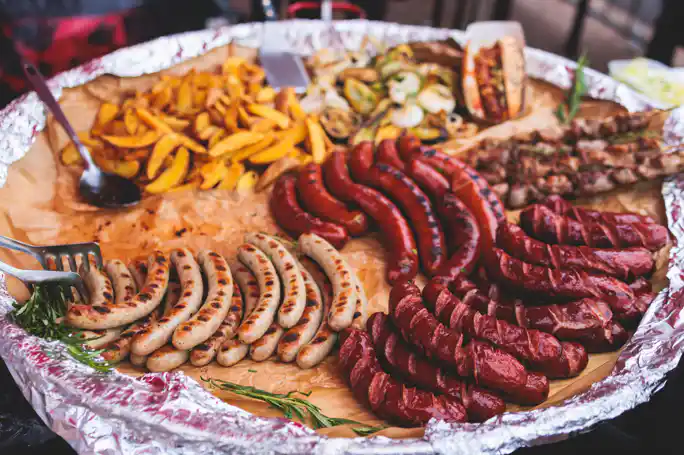 A street food adventure (5 dishes included)