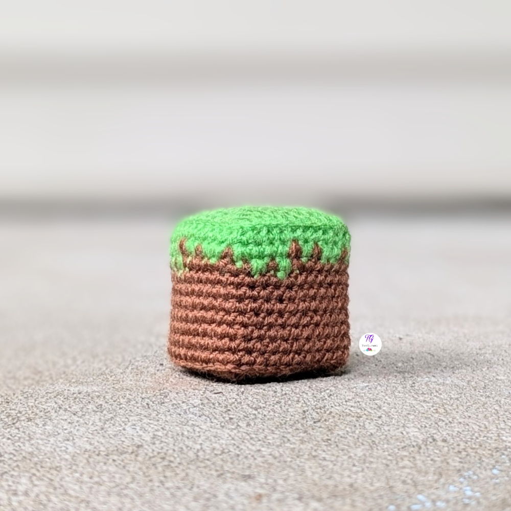 Minecraft Dirt Block Amigurumi