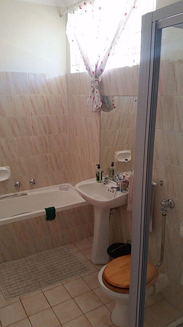  Cape Town
- Bathroom.jpg