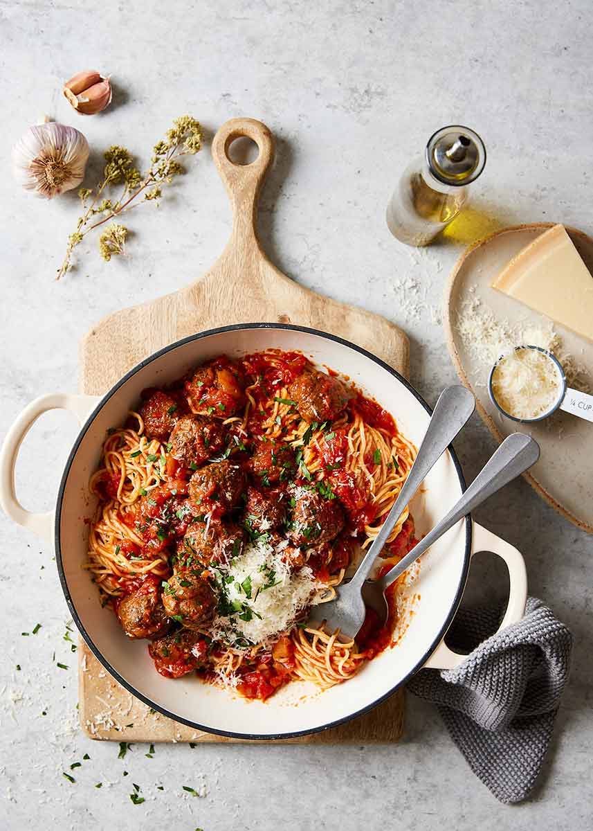 Spaghetti Meatball Bolognese Recipe by KitchenAid | Minimax