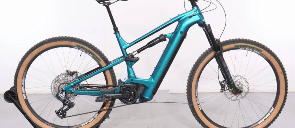 a Cannondale Moterra Neo 3 full suspension electric mountin bike with a Bosch Performance Line CX motor
