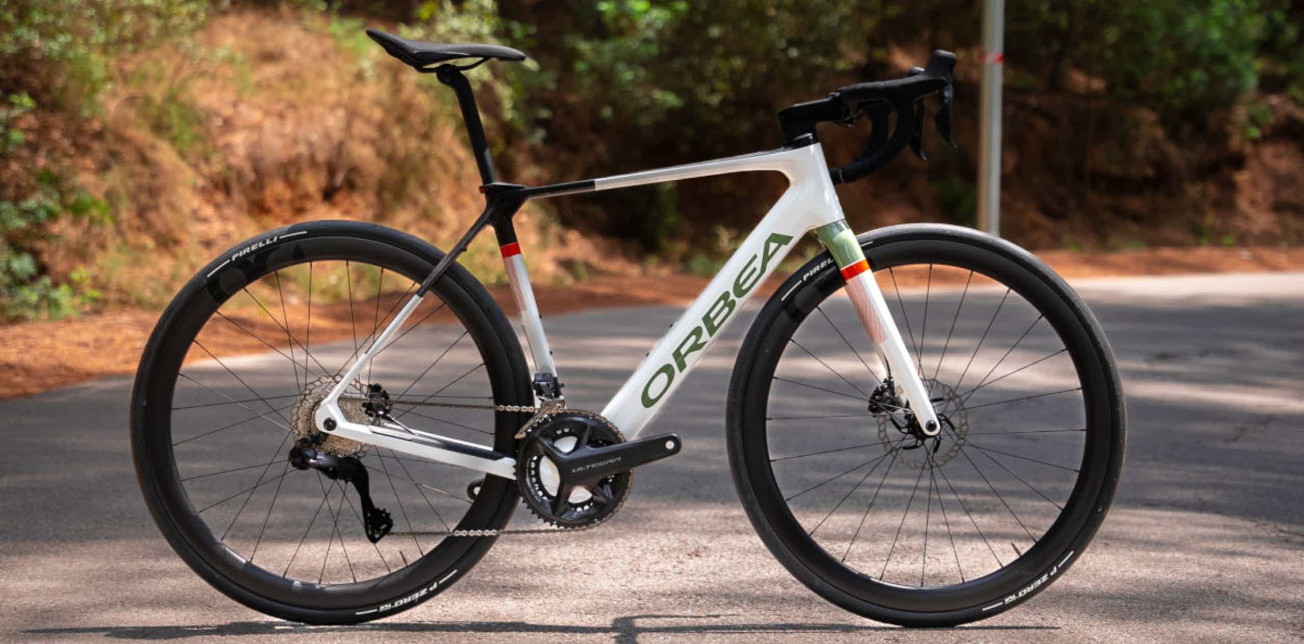 Imagen de recurso de una bicicleta eléctrica de carretera de la marca Orbea.