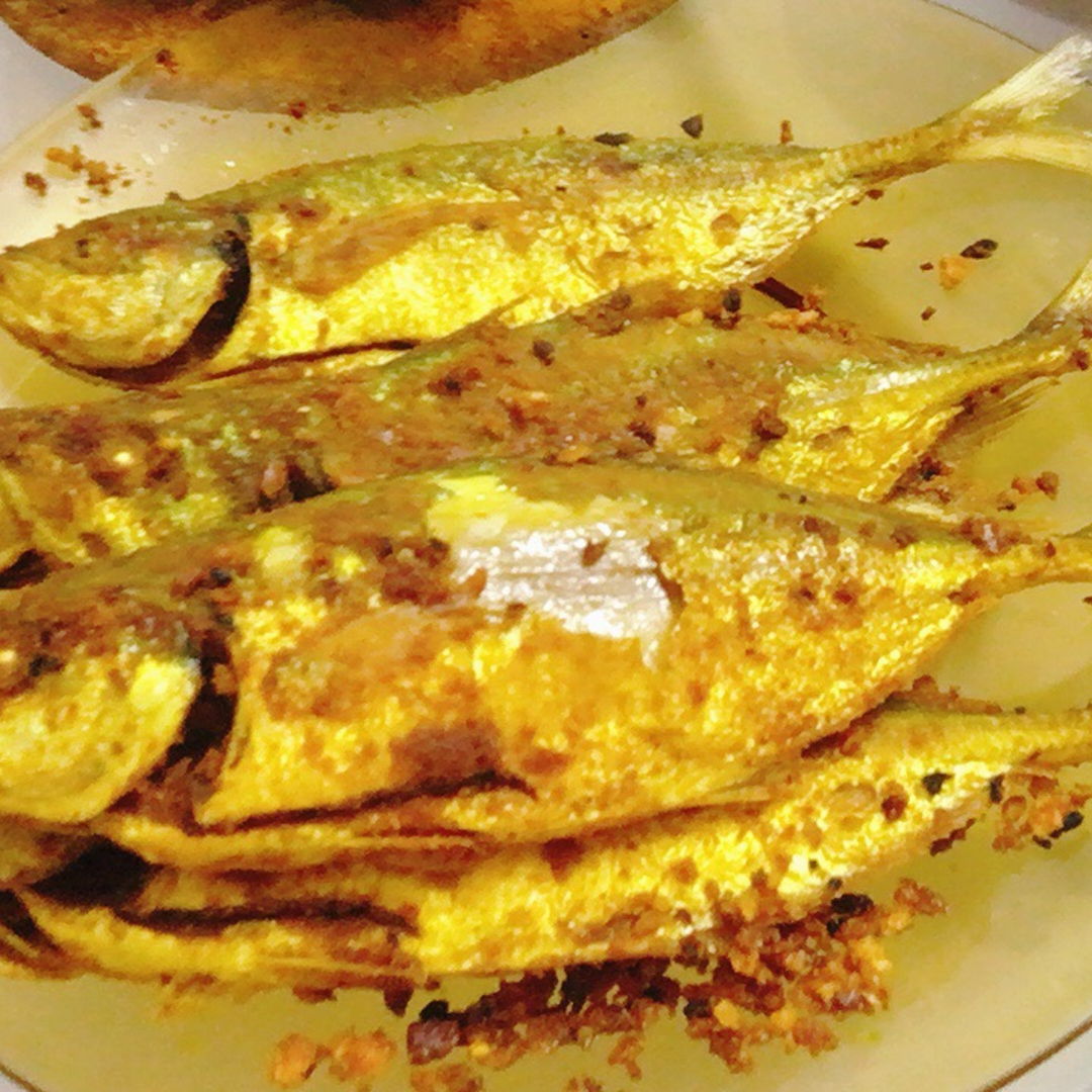 Turmeric fried fish