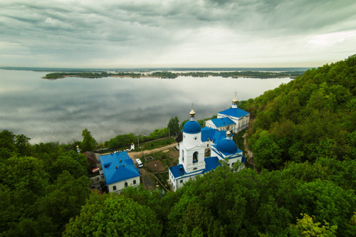 Экскурсия в Свияжск и Раифский монастырь на теплоходе