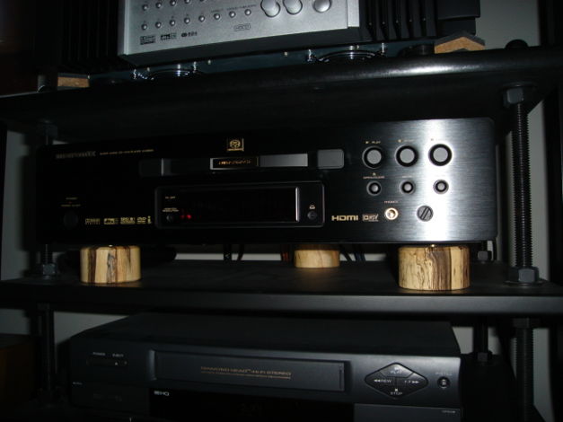 Marantz DV-9600 Universal top of line player.