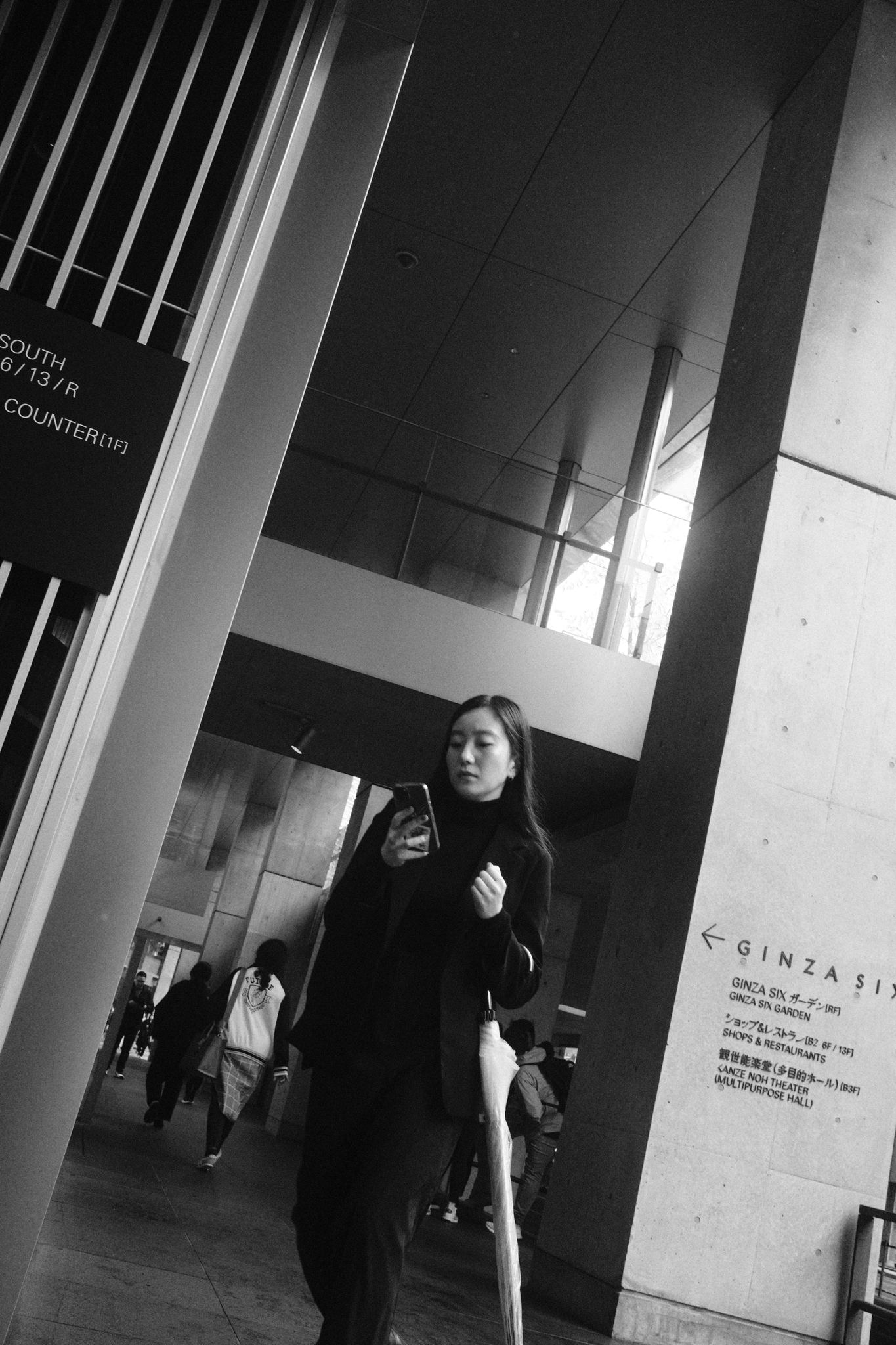ginza six woman phone