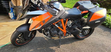 2016 KTM 1290 SUPER ADVENTURE motorcycle for rent near Springfield, VA