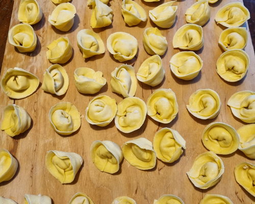 Corsi di cucina Lucca: Ravioli di pesce e tradizione lucchese a tavola