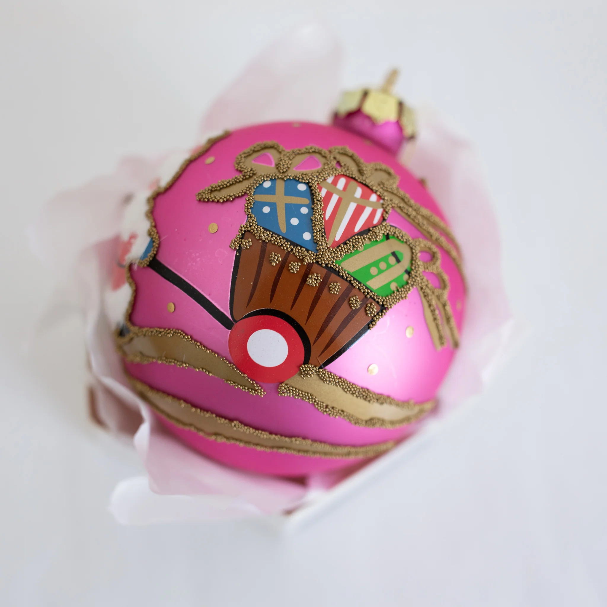 100mm Pink Hand Painted Santa with Trolley - Image 3