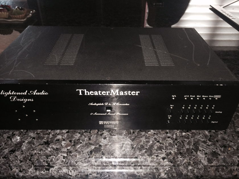 Enlightened Audio Design Theatermaster Classic EAD Unit works great one of the best two channel dacs