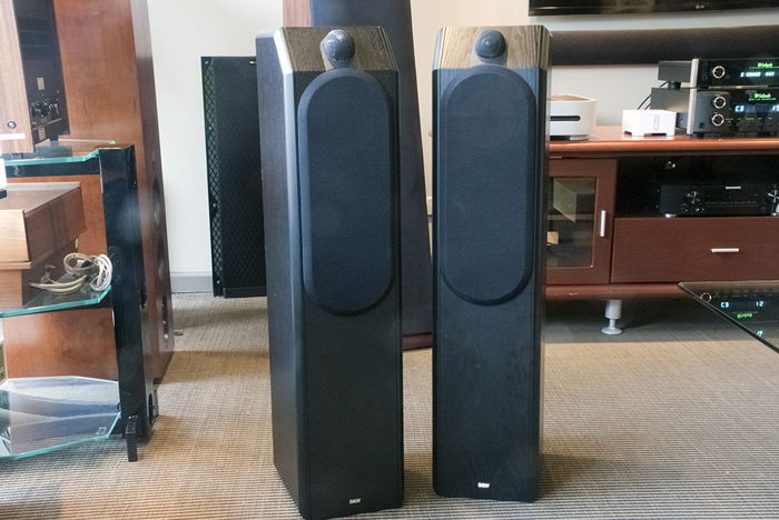 Bowers & Wilkins (B&W) CDM-7SE Floorstanding Speakers