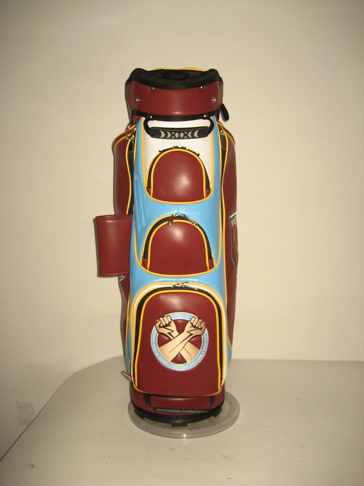 Customised football club golf bags by Golf Custom Bags 12