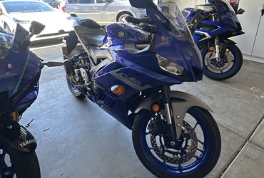 2020 YAMAHA YZF-R3 ABS motorcycle for rent near Suisun City, CA