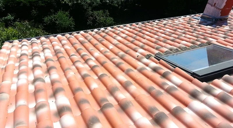 Rénovation de la couverture en tuiles romanes d’une villa à Mougins — photo 12 sur 24 — CEG TOITURE