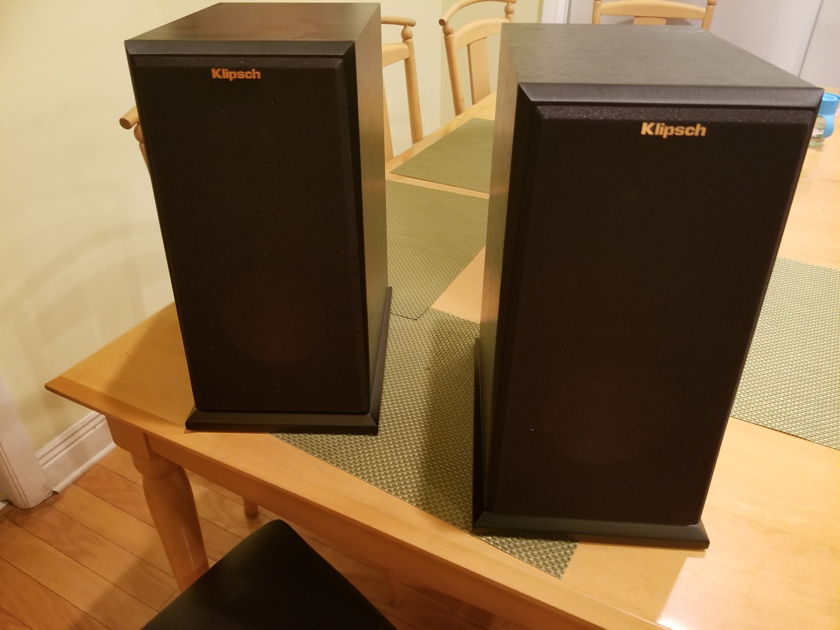 Klipsch RP-160M flagship bookshelf speakers excellent condition, warranty, invoice and manuals included