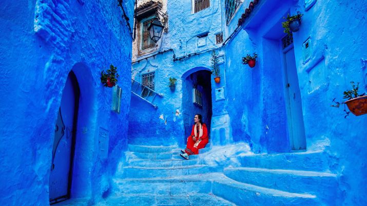 Besides its picturesque streets, Chefchaouen offers a relaxed and welcoming atmosphere