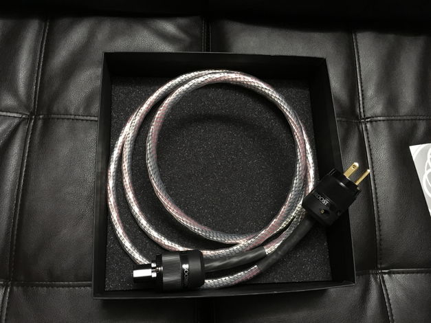 NORDOST VALHALLA V1 AC POWER CORD 2 METERS 15 AMP ** LA...