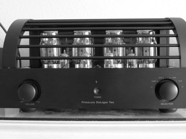 Primaluna Dialogue Two Integrated amp - Top of the line...