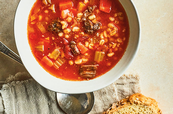 Soupe au boeuf et à l’orge à l’autocuiseur