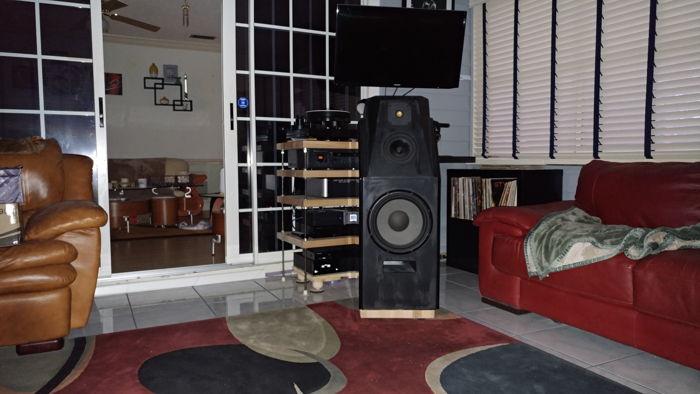 Wilson Audio Witt mkI speakers, just $2000 collected, p...