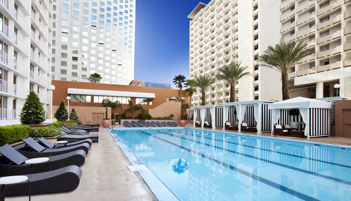Harrahs Las Vegas Uploaded on 2021-11-15
