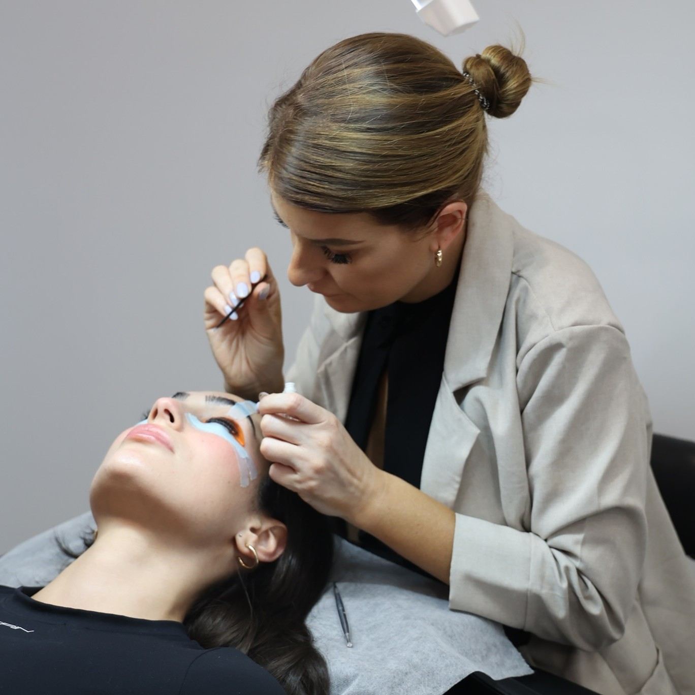 Sydney Lash Line - Image 3