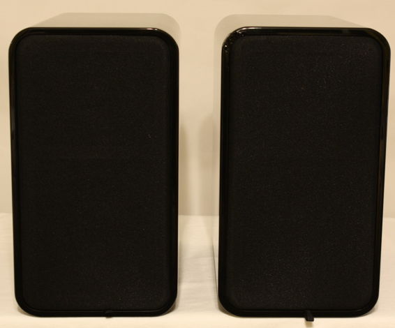 Peachtree  DS5.5 Speakers in Gloss Black