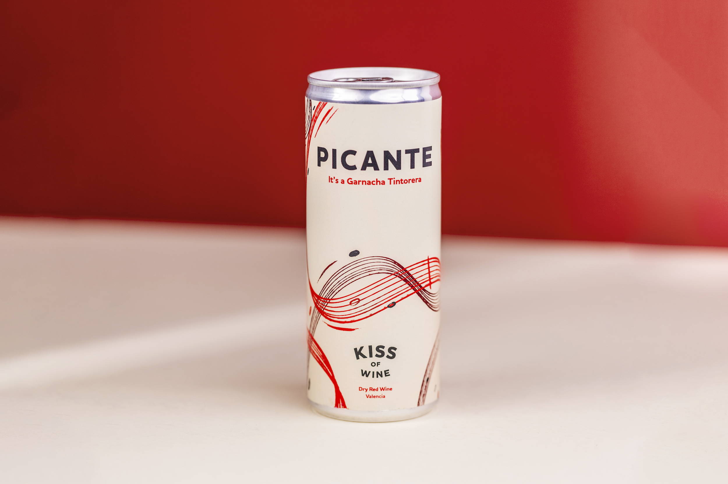 Can of Kiss of Wine Picante showing the spicy qualities of our wine.