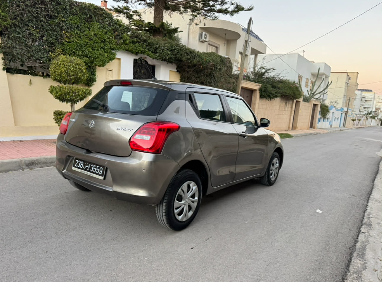 Suzuki Swift 2023 - miniature 2