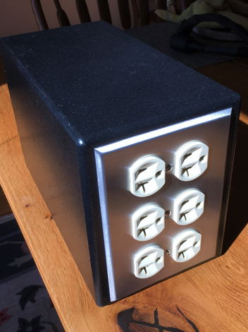 PI Audio UberBuss faceplate