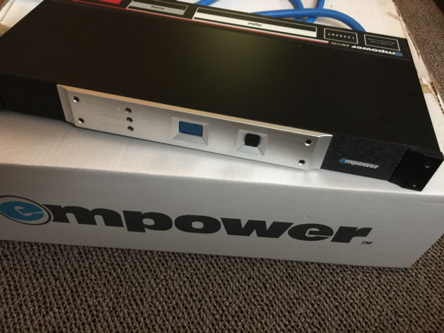 Empower EM1100 Power conditioner (Surgex)