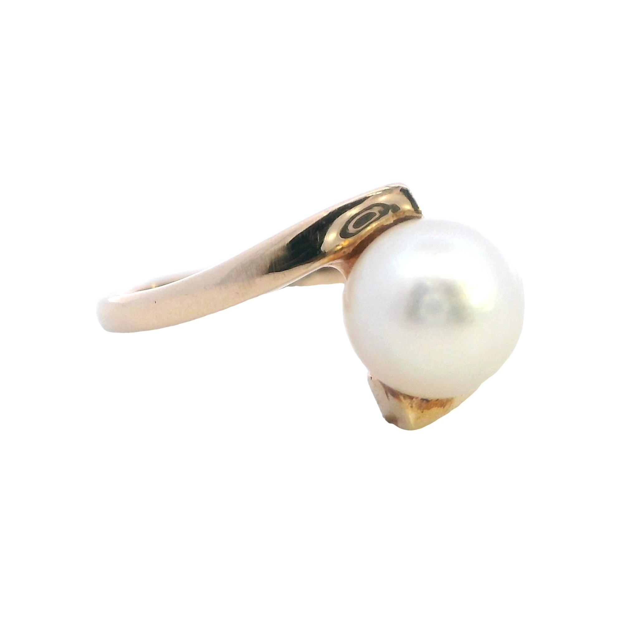Mikimoto Cultured Pearl 14ct Yellow Gold Ring - Image 3