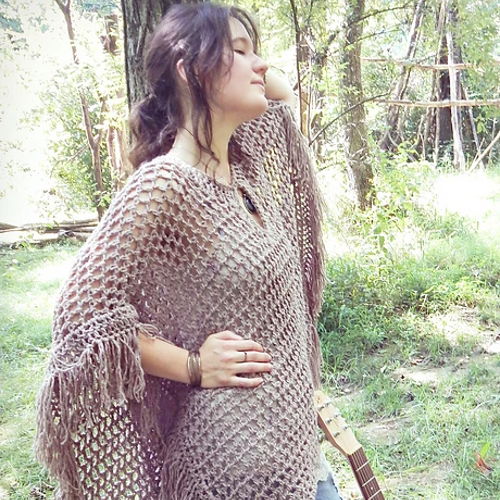 Freewheelin’ Poncho – Morale Fiber